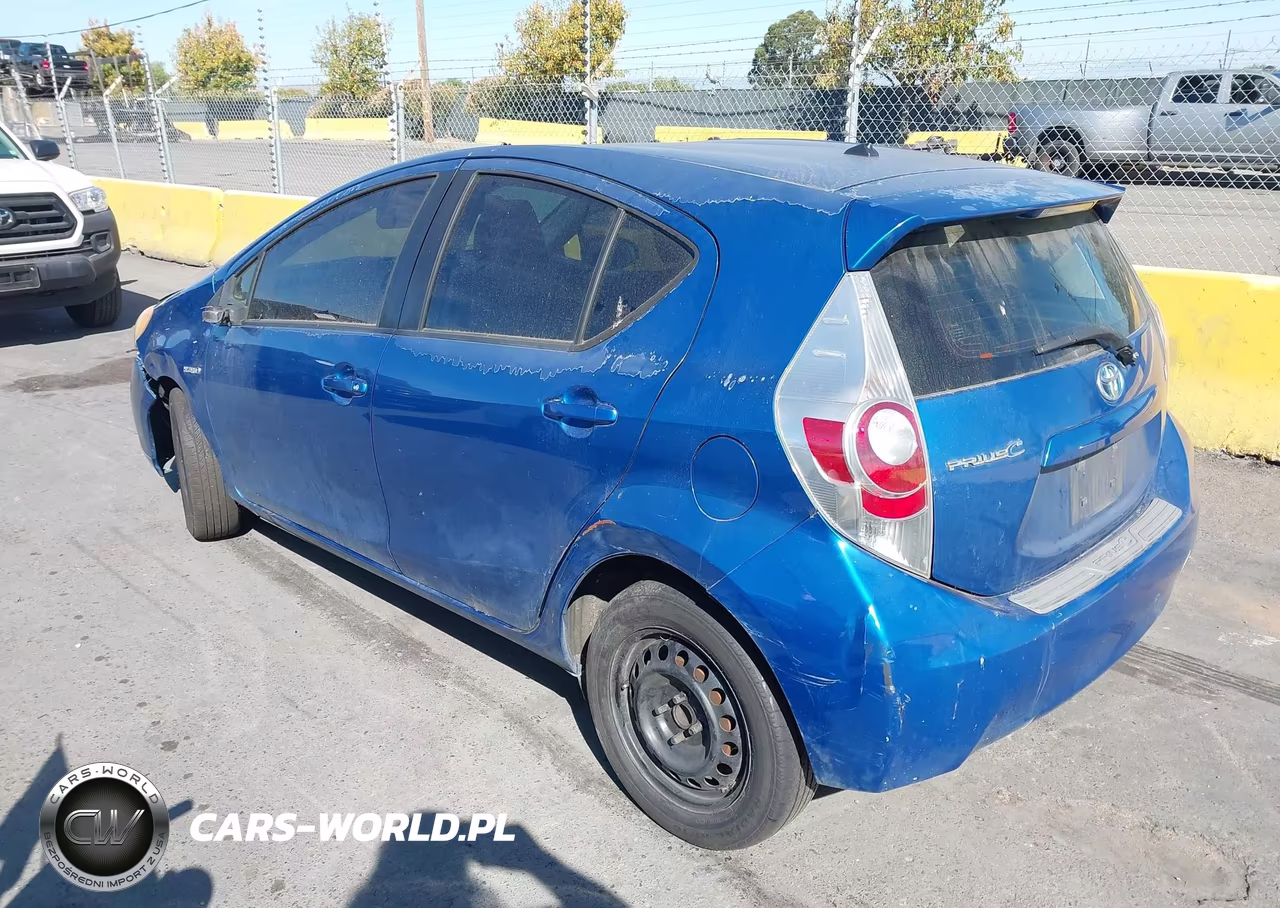 2012 Toyota Prius C Two VIN:JTDKDTB35C1516715 - 3