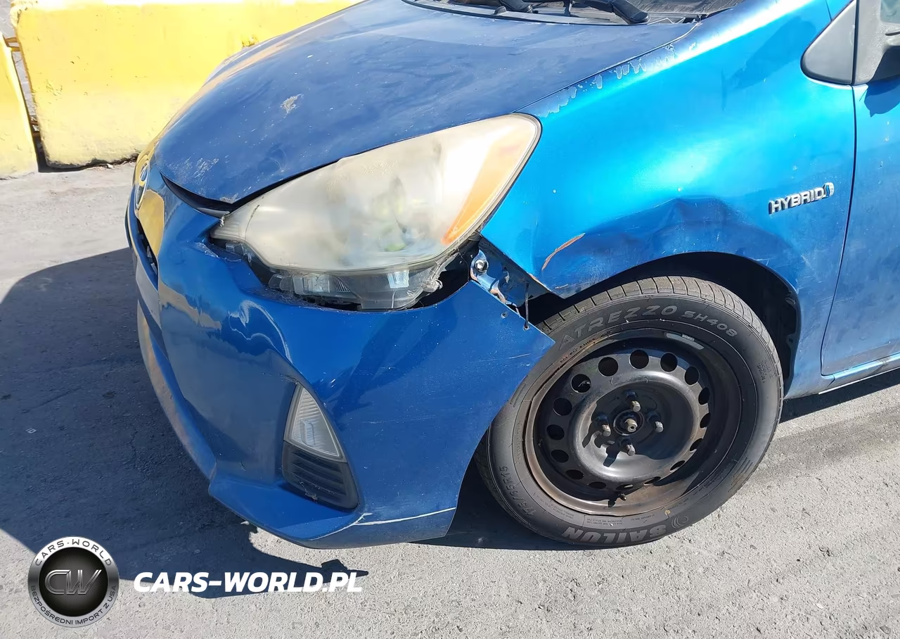 2012 Toyota Prius C Two VIN:JTDKDTB35C1516715 - 6