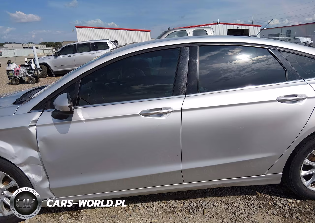2018 Ford Fusion S VIN:3FA6P0G78JR109516 - 14