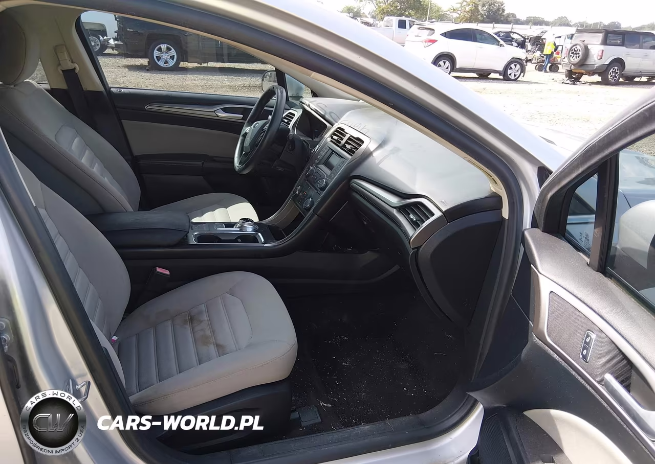 2018 Ford Fusion S VIN:3FA6P0G78JR109516 - 5