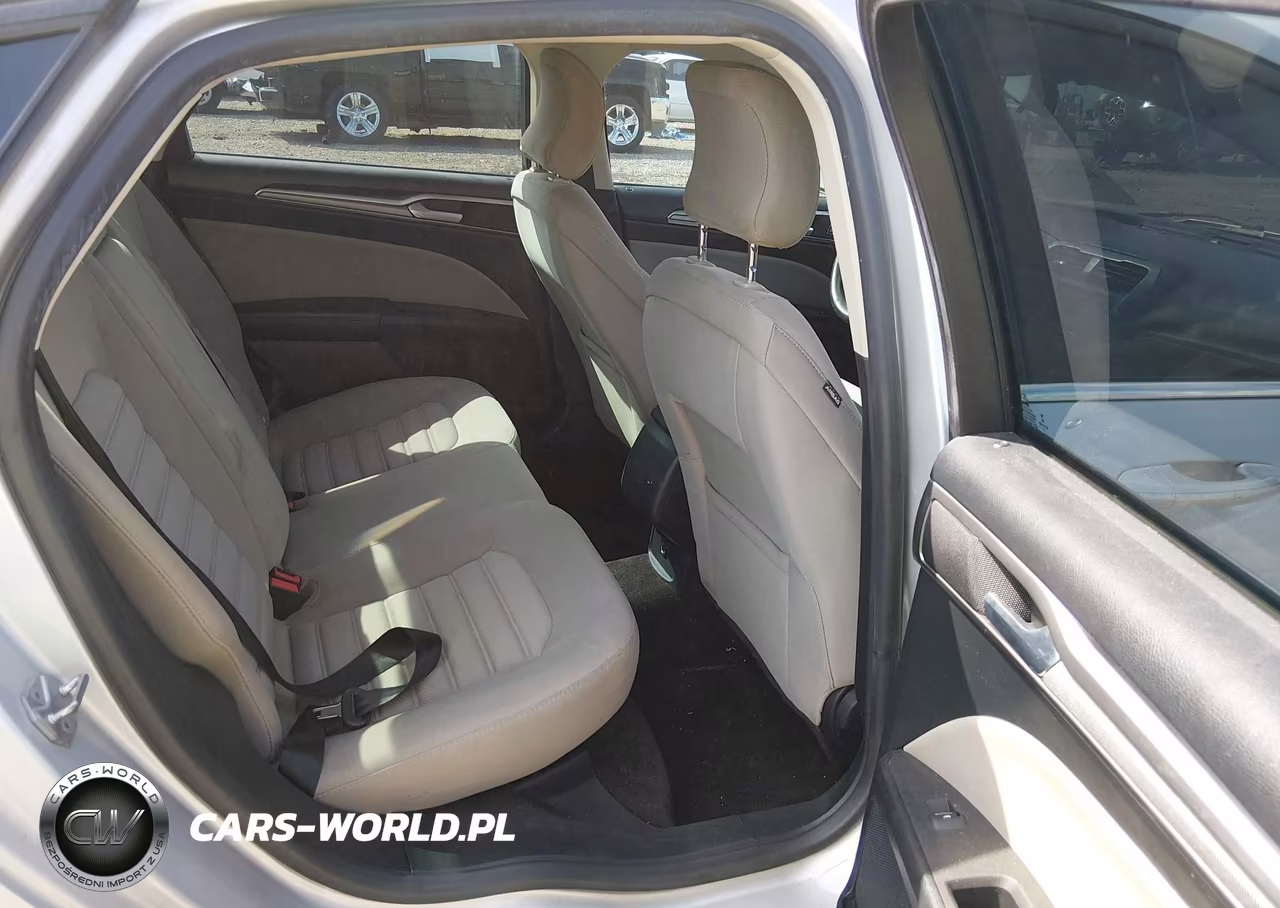 2018 Ford Fusion S VIN:3FA6P0G78JR109516 - 8