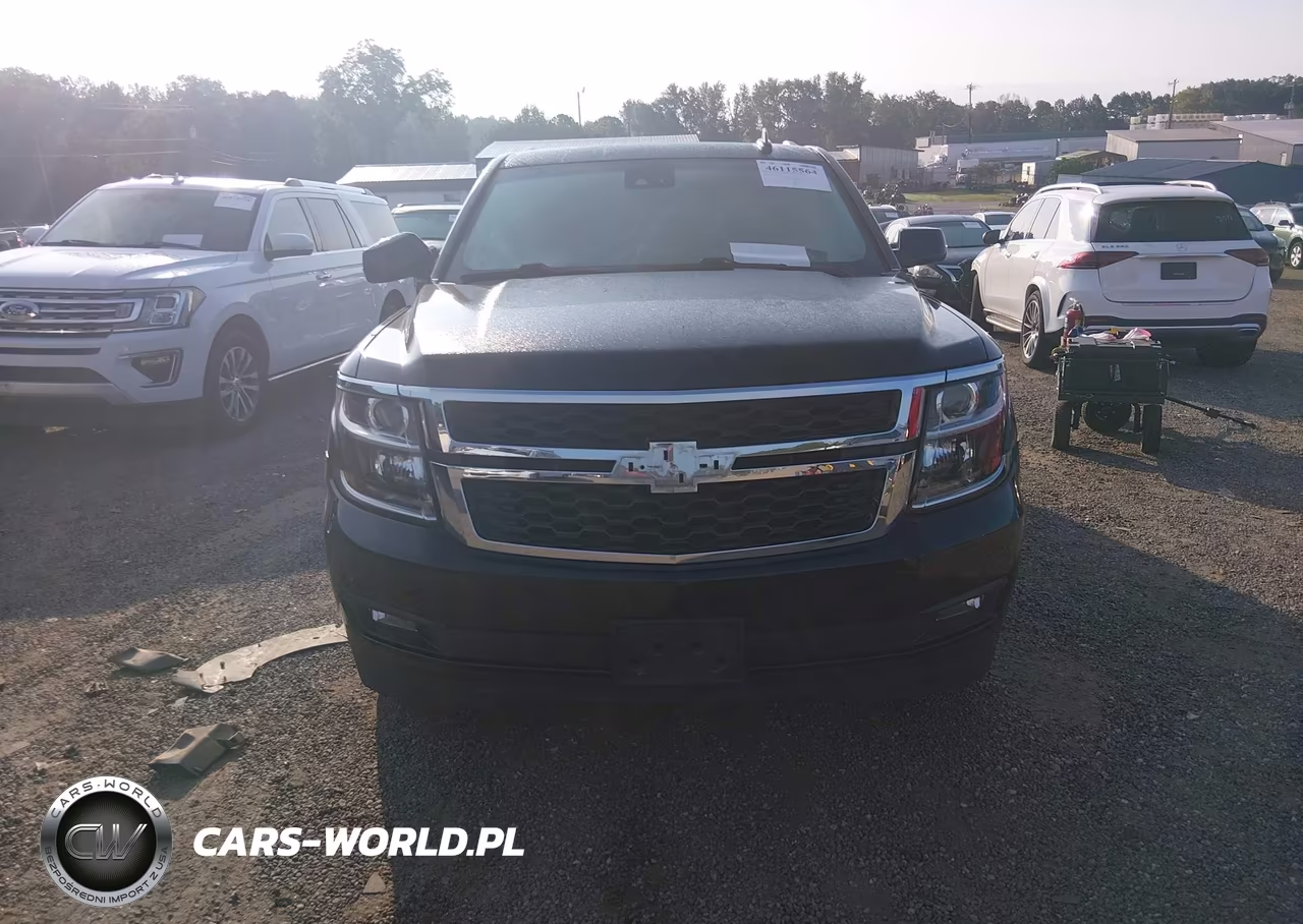 2018 Chevrolet Suburban Lt VIN:1GNSCHKC1JR390231 - 13