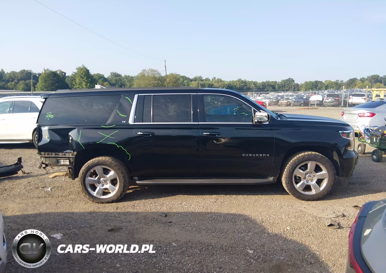 2018 Chevrolet Suburban Lt VIN:1GNSCHKC1JR390231 - 14