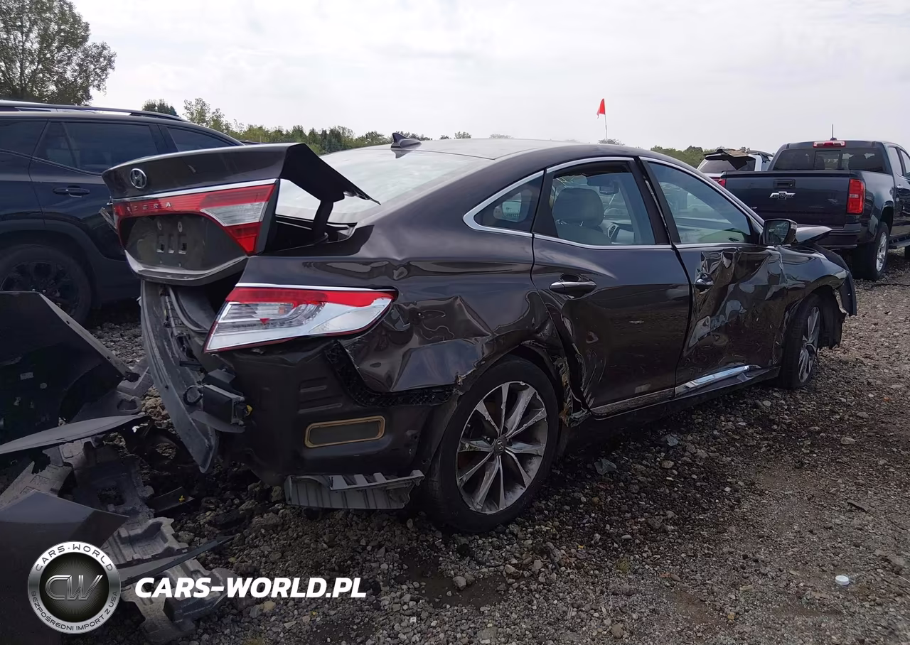 2015 Hyundai Azera VIN:KMHFG4JG1FA473672 - 4