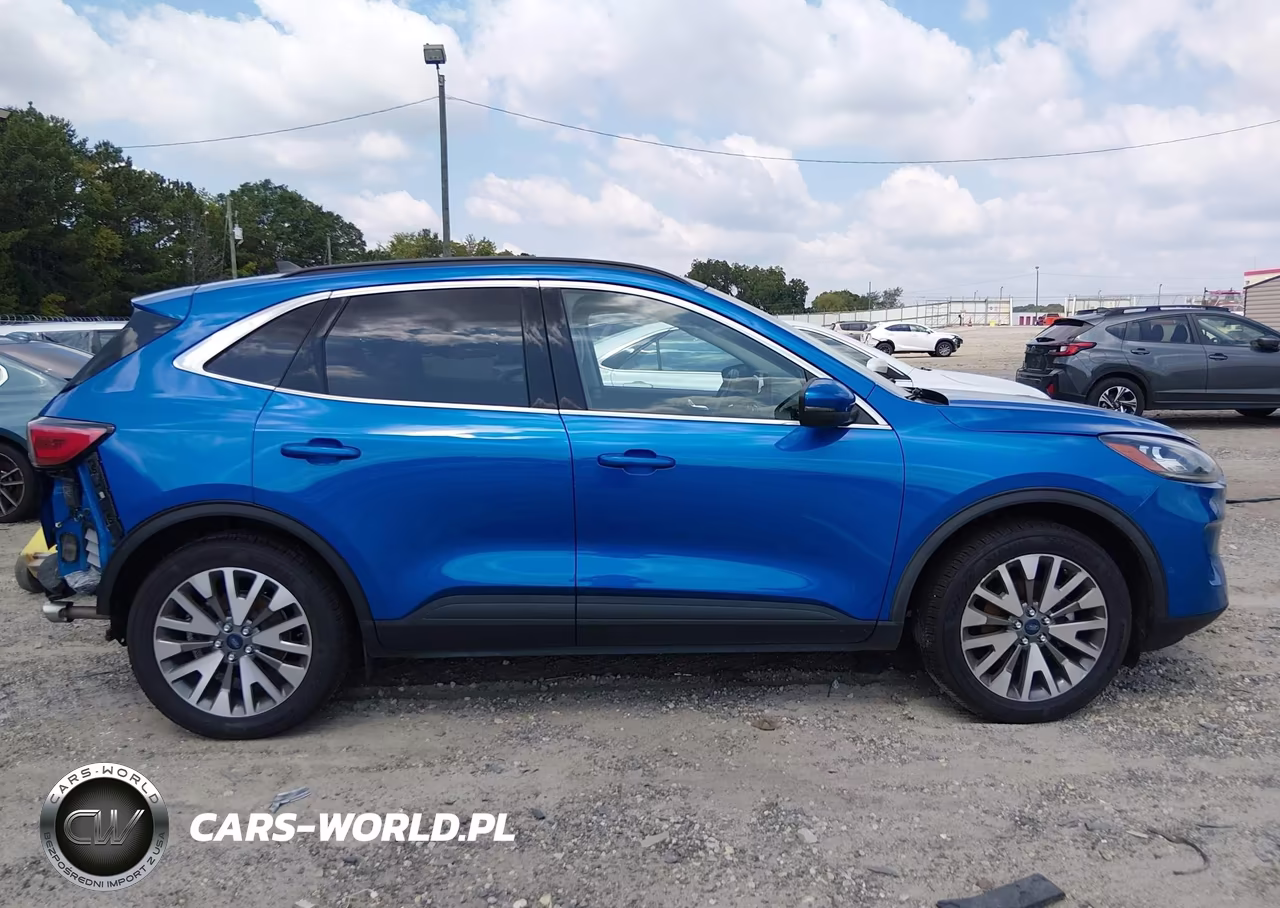 2020 Ford Escape Titanium VIN:1FMCU9J9XLUB17323 - 14