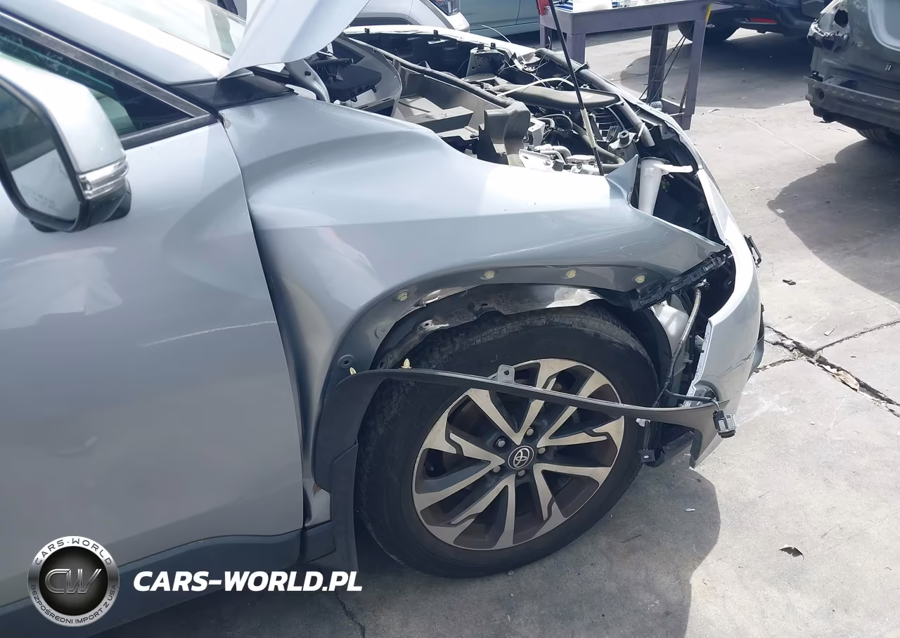 2022 Toyota Corolla Cross Xle VIN:7MUDAABG8NV040061 - 21