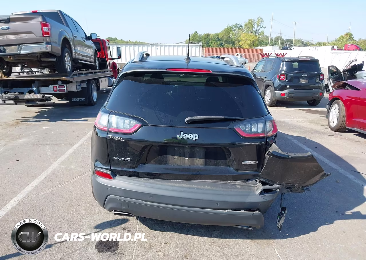 2019 Jeep Cherokee Latitude Plus 4X4 VIN:1C4PJMLX5KD156168 - 16