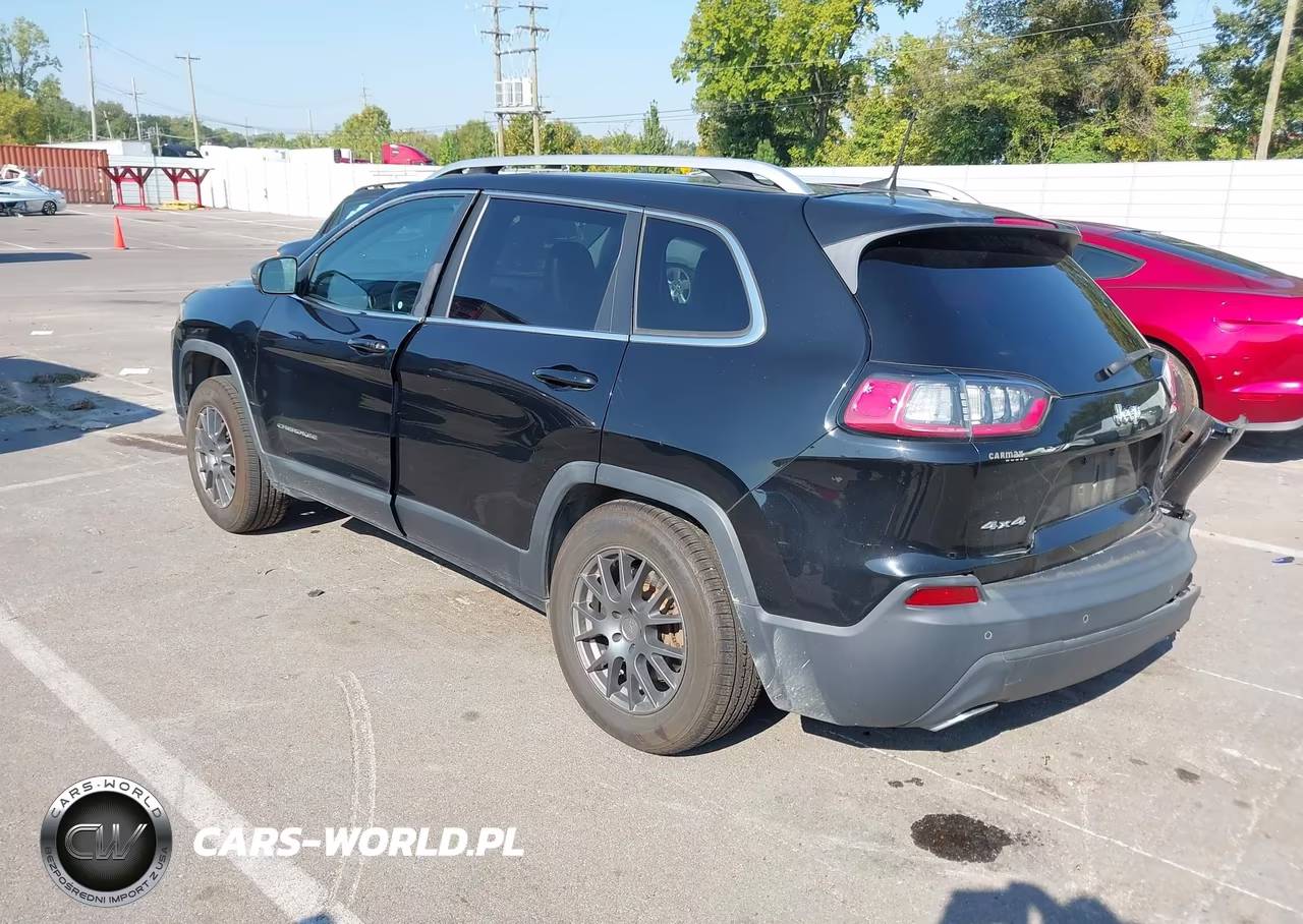 2019 Jeep Cherokee Latitude Plus 4X4 VIN:1C4PJMLX5KD156168 - 3