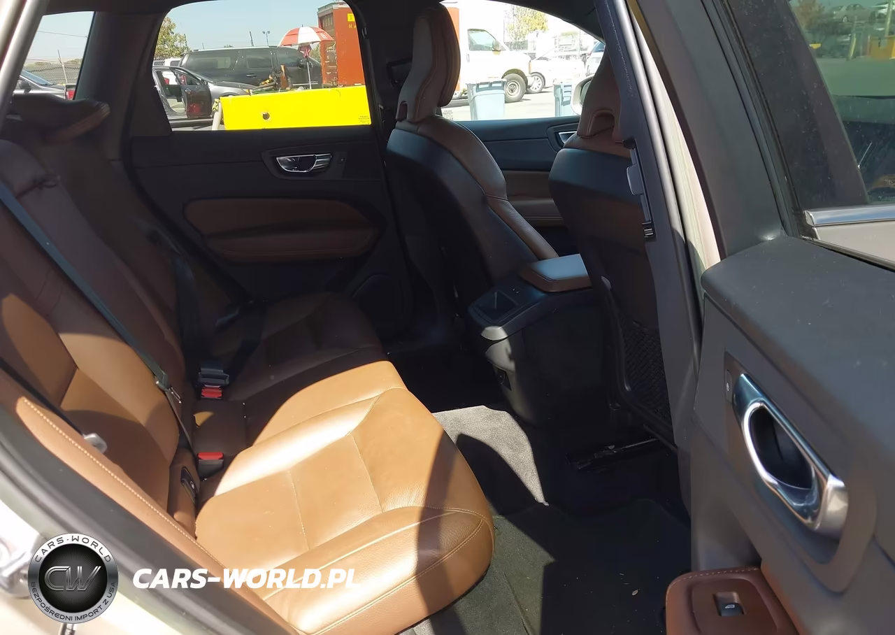 2023 Volvo Xc60 B5 Plus Bright Theme VIN:YV4L12RN0P1246472 - 8