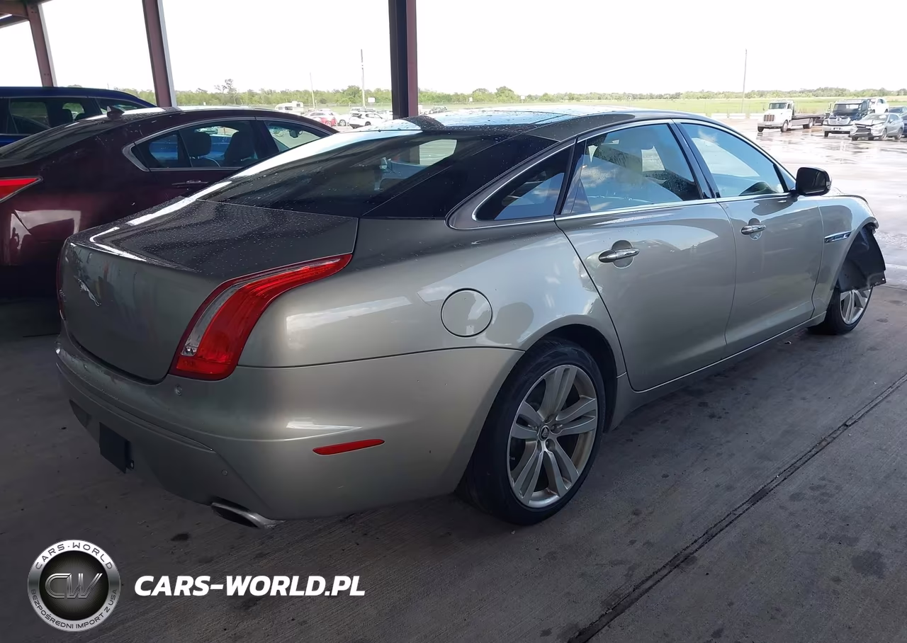 2012 Jaguar Xj Xjl Portfolio VIN:SAJWA2GB3CLV36858 - 4