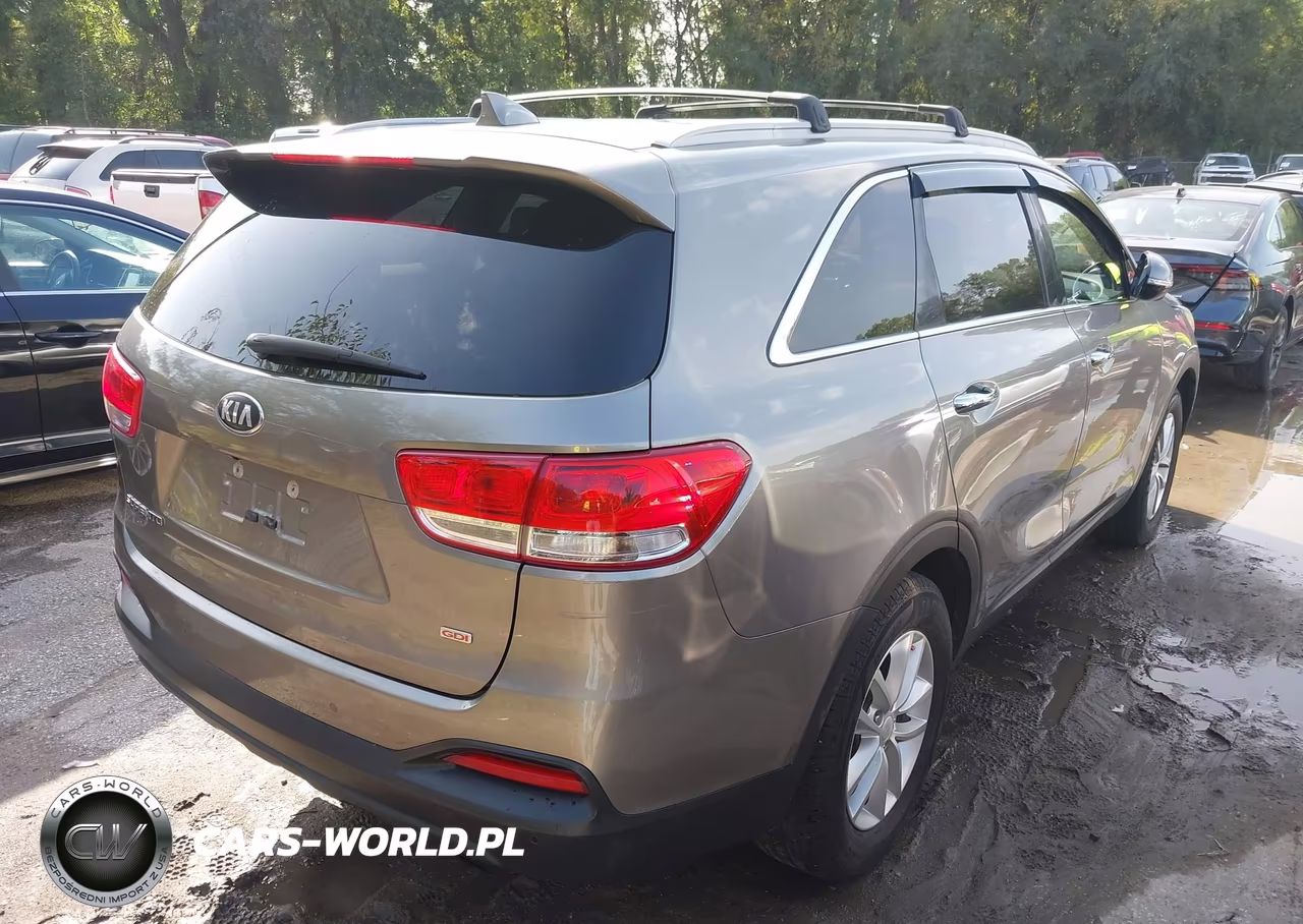 2017 Kia Sorento 2.4L Lx VIN:5XYPG4A33HG269710 - 4