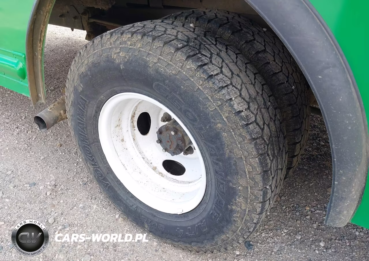2019 Ford E-450 Stripped VIN:1FC3E4K63KDC17111 - 14