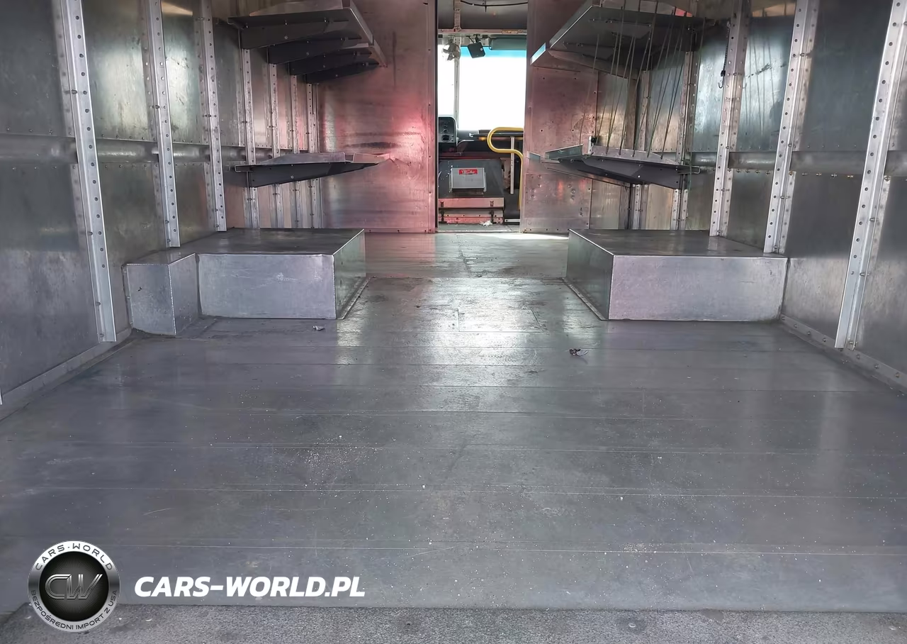2019 Ford E-450 Stripped VIN:1FC3E4K63KDC17111 - 22