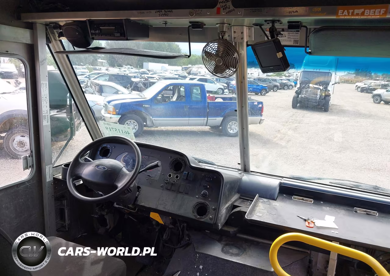 2019 Ford E-450 Stripped VIN:1FC3E4K63KDC17111 - 24