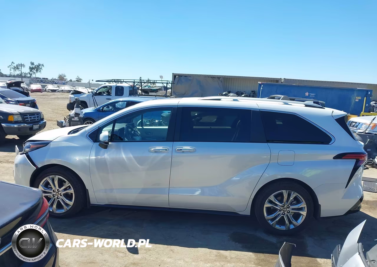 2024 Toyota Sienna Platinum VIN:5TDERKEC4RS183715 - 14