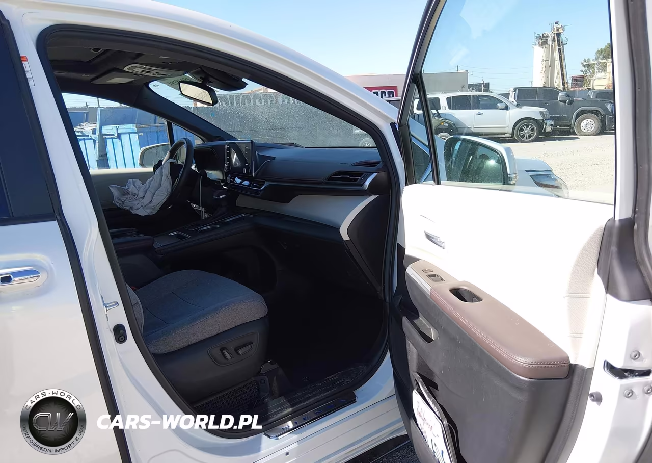 2024 Toyota Sienna Platinum VIN:5TDERKEC4RS183715 - 5
