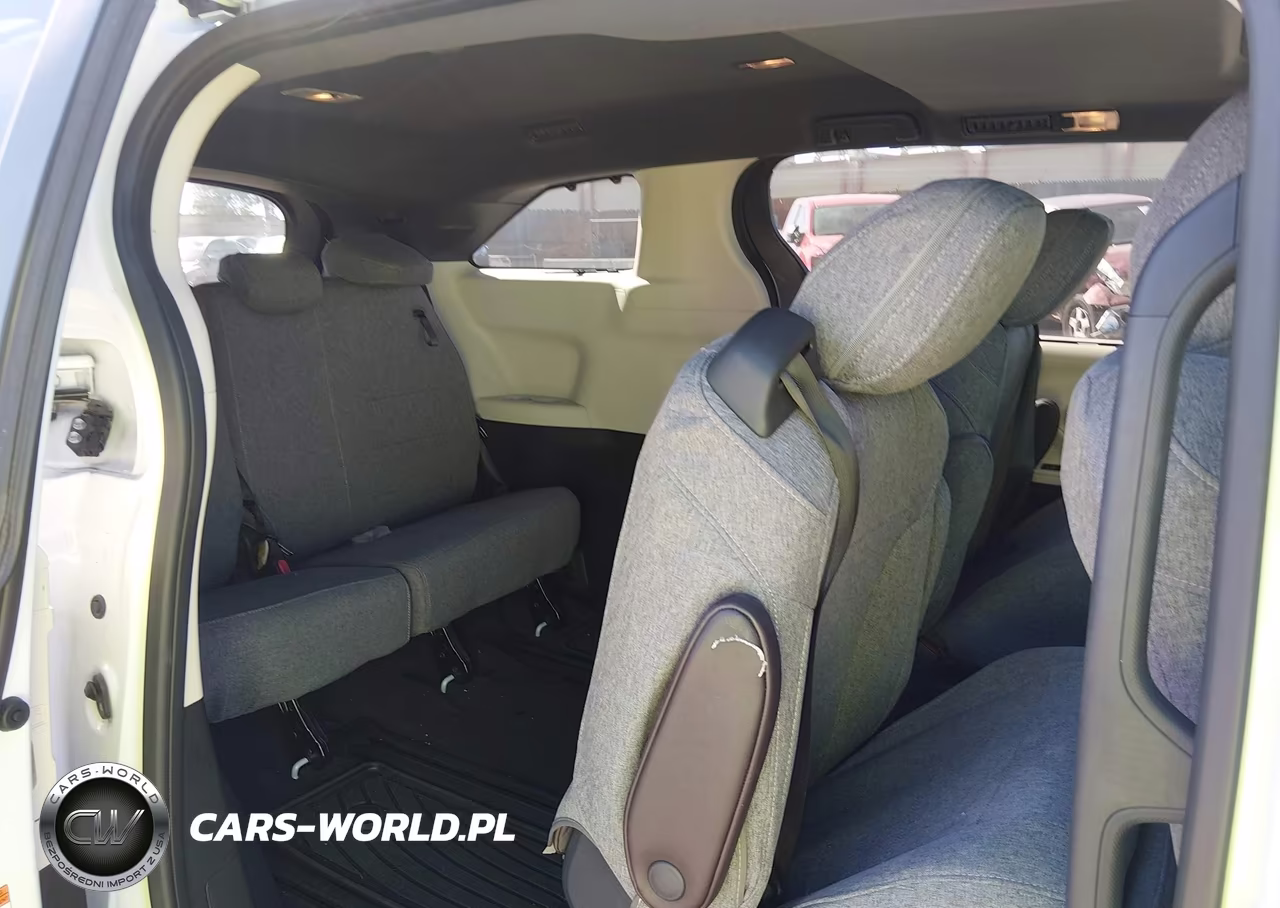 2024 Toyota Sienna Platinum VIN:5TDERKEC4RS183715 - 8