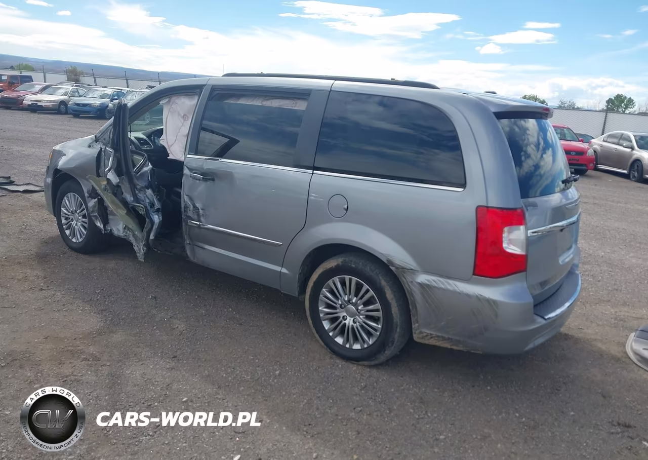 2014 Chrysler Town & Country Touring-L VIN:2C4RC1CG4ER147755 - 3