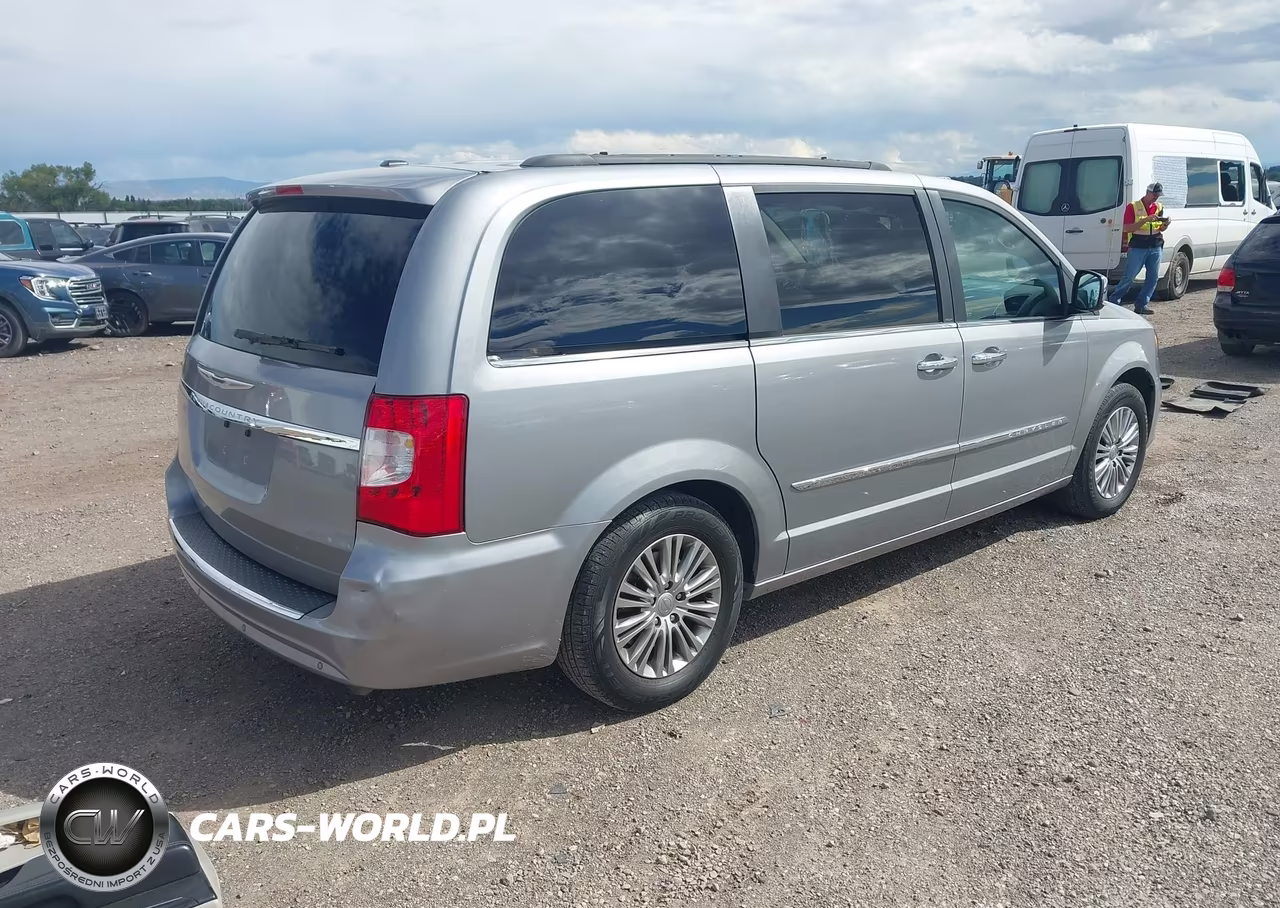2014 Chrysler Town & Country Touring-L VIN:2C4RC1CG4ER147755 - 4