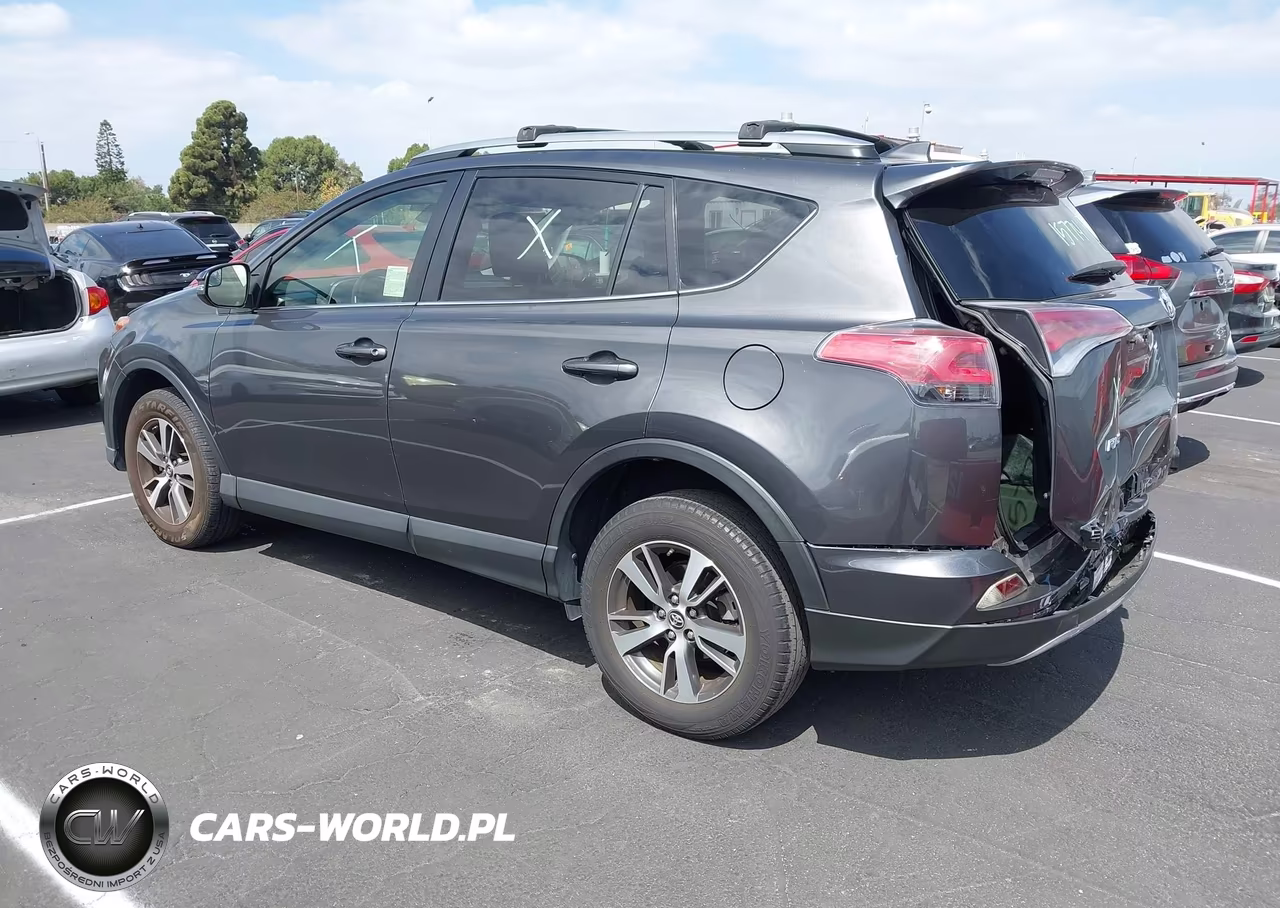 2017 Toyota Rav4 Xle VIN:JTMWFREV4HJ114512 - 3