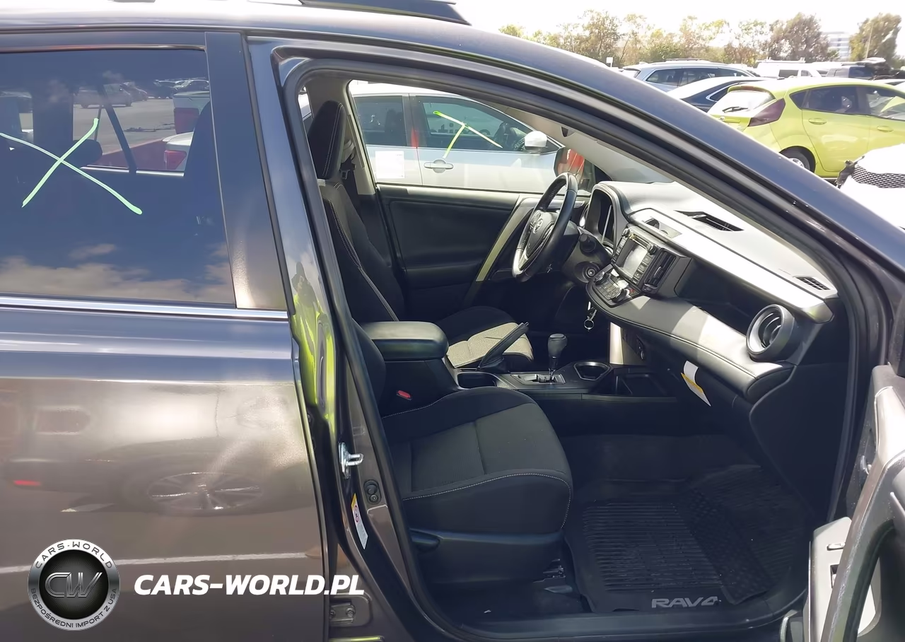 2017 Toyota Rav4 Xle VIN:JTMWFREV4HJ114512 - 5