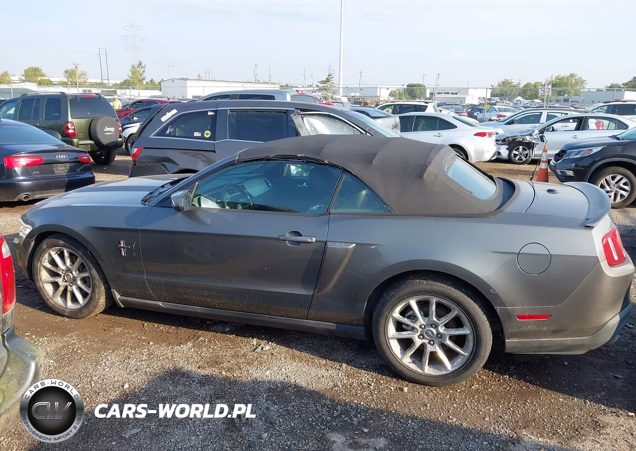 2011 Ford Mustang V6 Premium VIN:1ZVBP8EM5B5136187 - 14