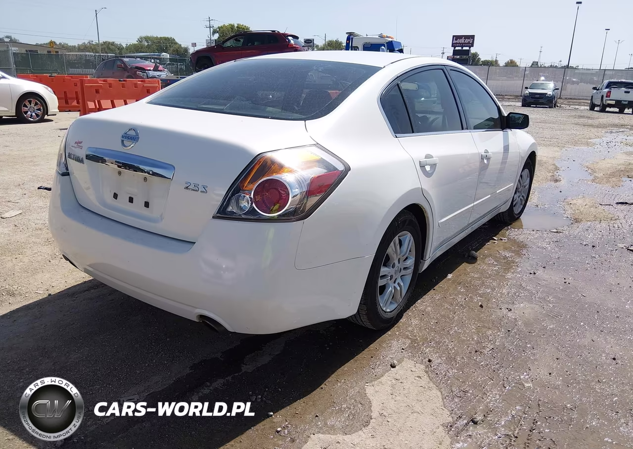 2010 Nissan Altima 2.5 S VIN:1N4AL2AP6AC107823 - 4