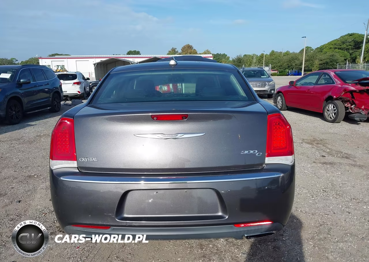 2016 Chrysler 300C VIN:2C3CCAEG7GH348484 - 17