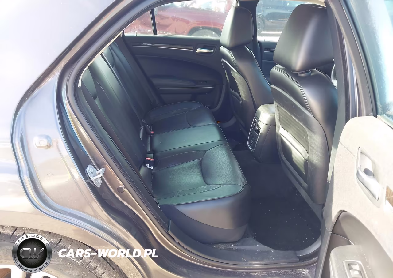 2016 Chrysler 300C VIN:2C3CCAEG7GH348484 - 8