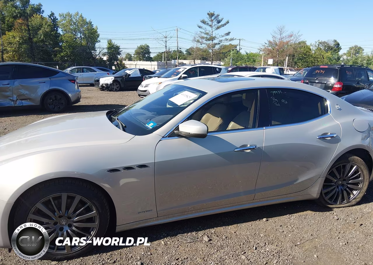 2018 Maserati Ghibli Granlusso VIN:ZAM57XSL1J1287325 - 14