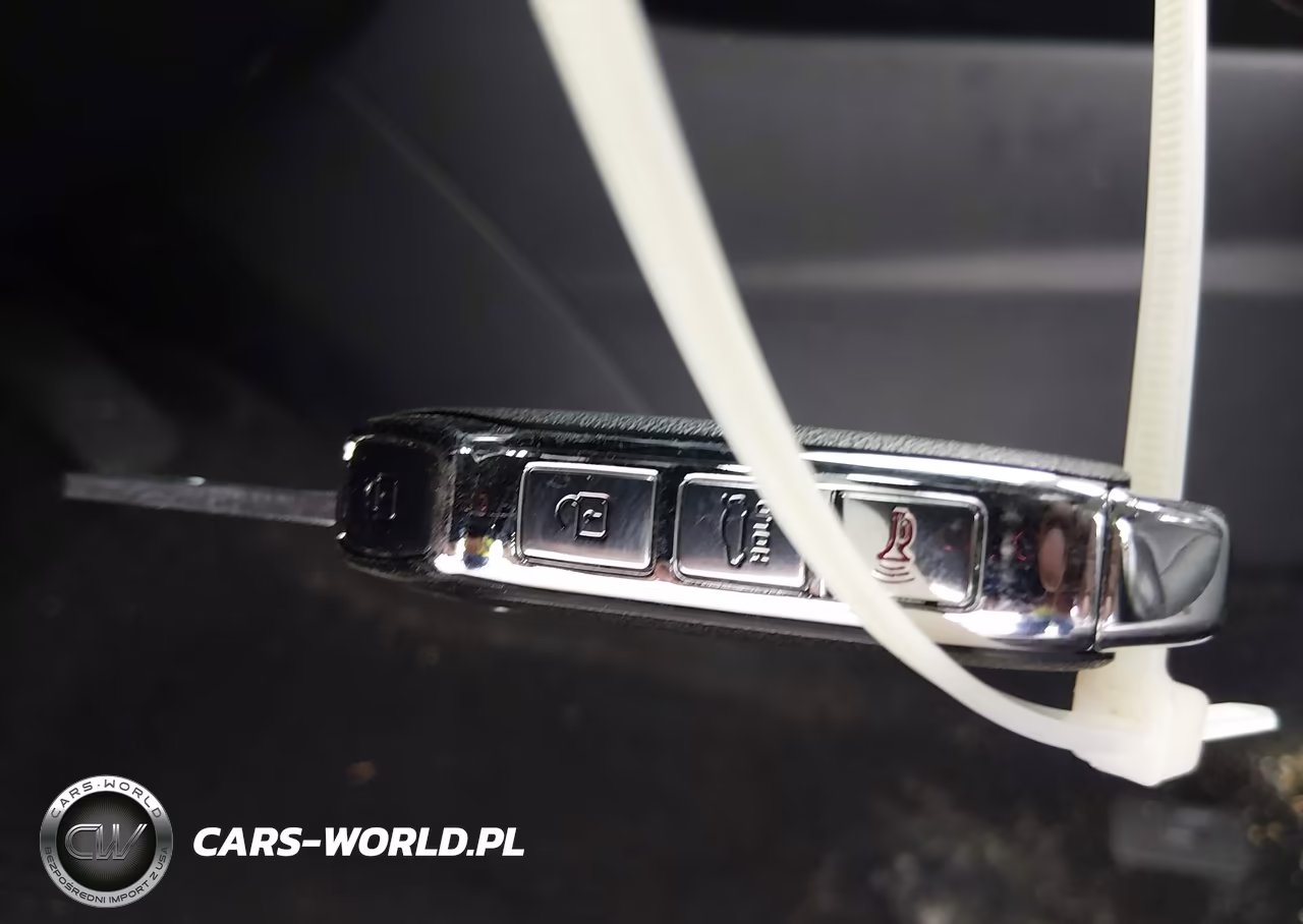 2019 Kia Forte S VIN:3KPF34AD3KE013815 - 11