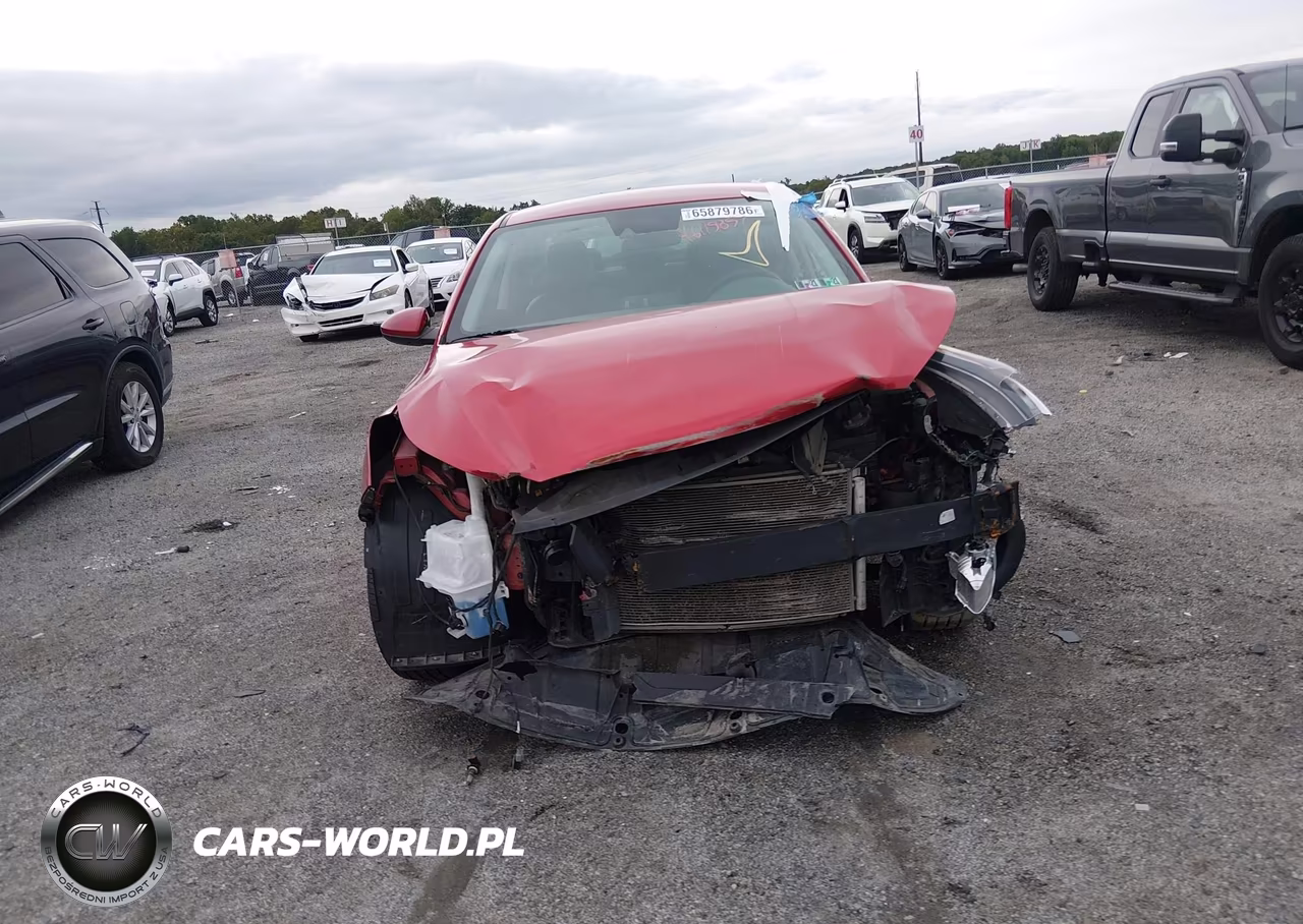 2019 Kia Forte S VIN:3KPF34AD3KE013815 - 19