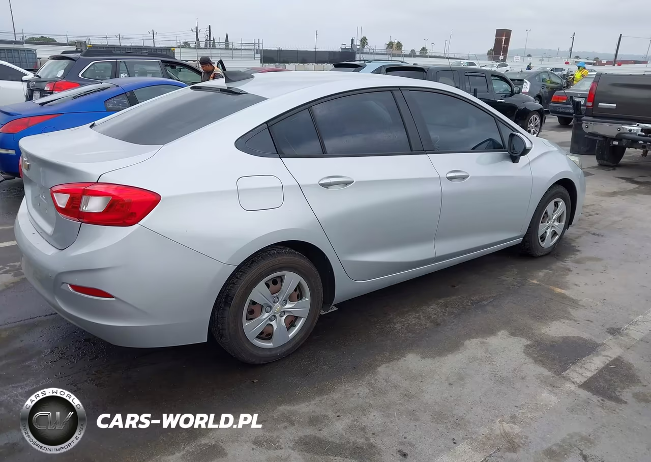 2017 Chevrolet Cruze Ls Auto VIN:1G1BC5SM8H7179204 - 4