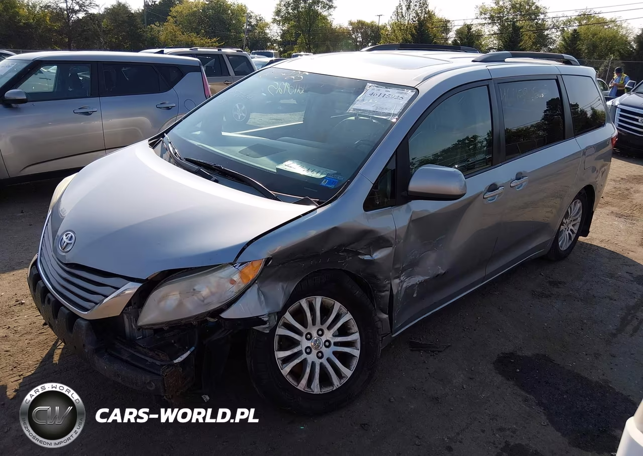 2015 Toyota Sienna Xle 8 Passenger VIN:5TDYK3DC8FS590201 - 2