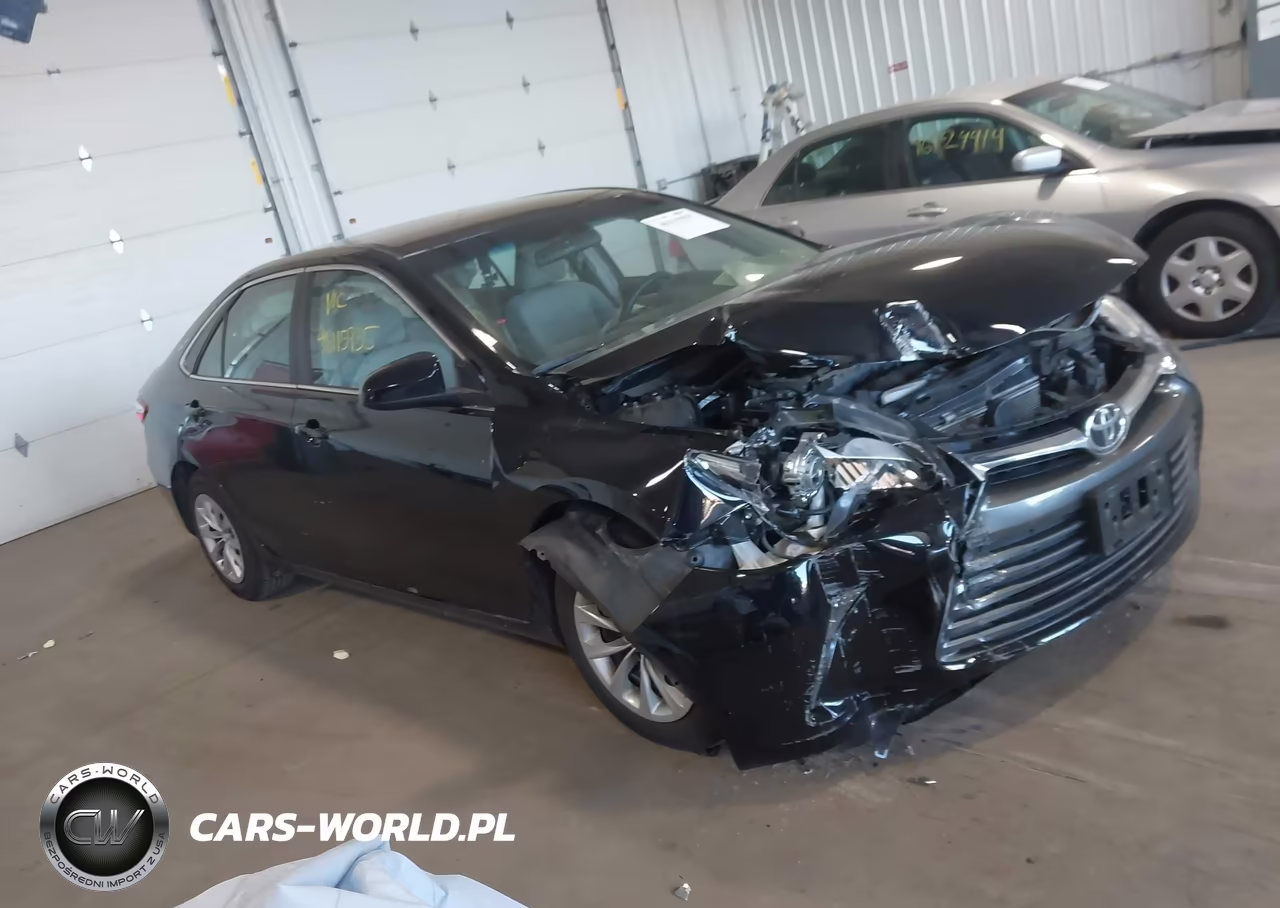 2016 Toyota Camry Le – zdjęcie 1 z 16