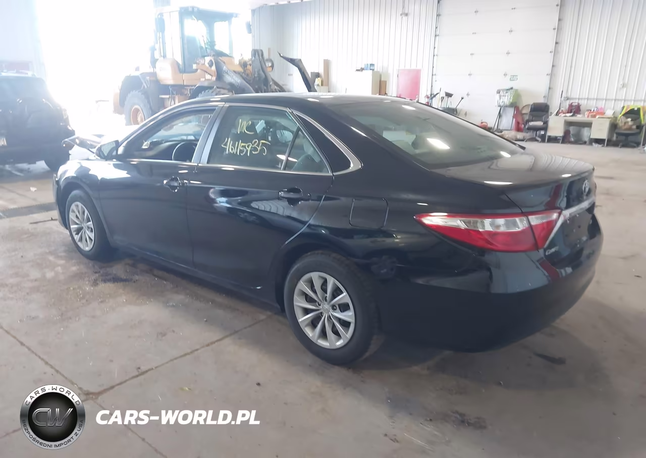 2016 Toyota Camry Le VIN:4T4BF1FK8GR531862 - 3
