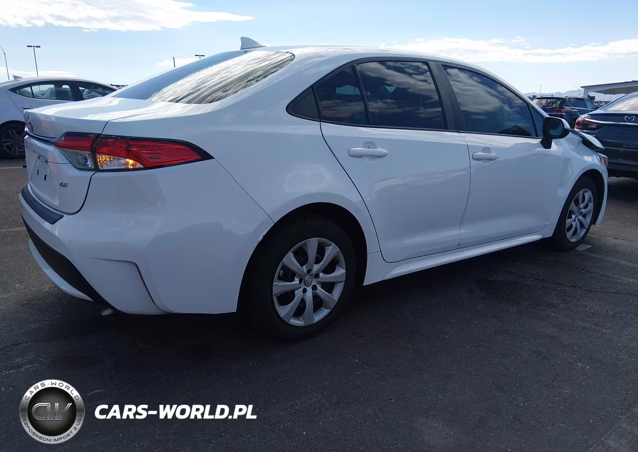 2022 Toyota Corolla Le VIN:5YFEPMAE9NP344328 - 4