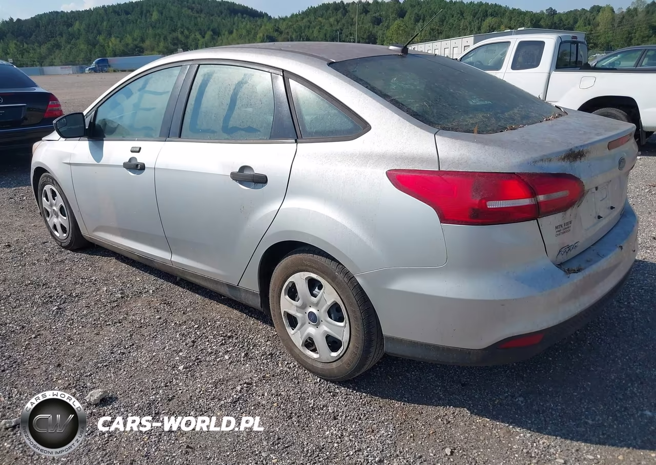 2016 Ford Focus S VIN:1FADP3E22GL248970 - 3
