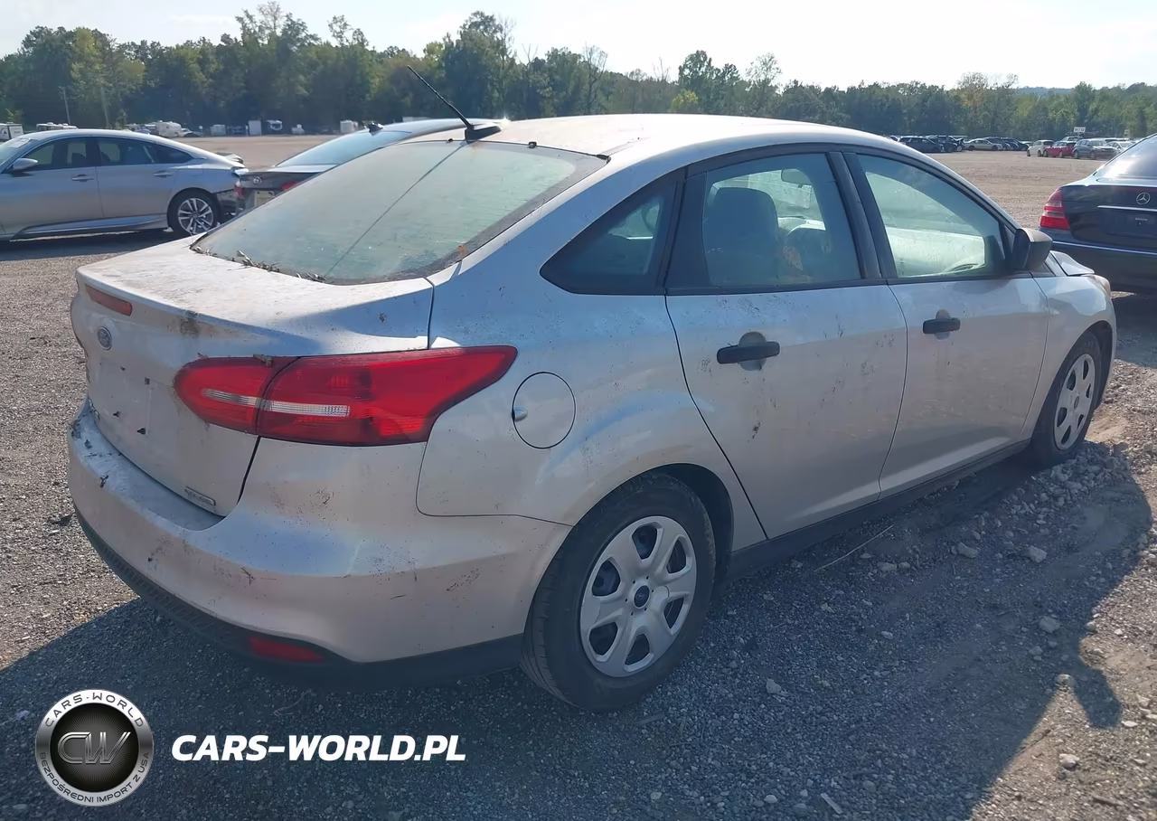 2016 Ford Focus S VIN:1FADP3E22GL248970 - 4