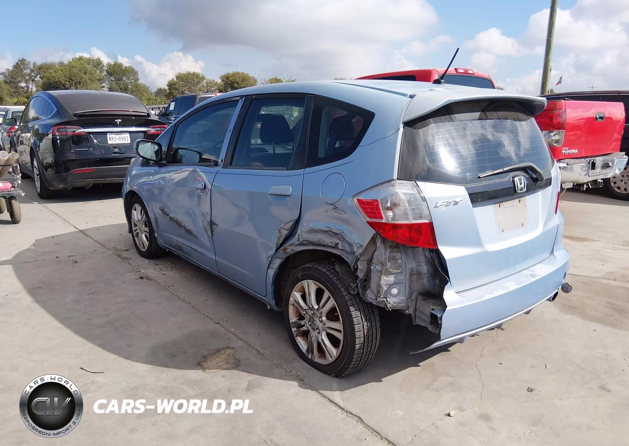 2010 Honda Fit Sport VIN:JHMGE8H68AS006964 - 3