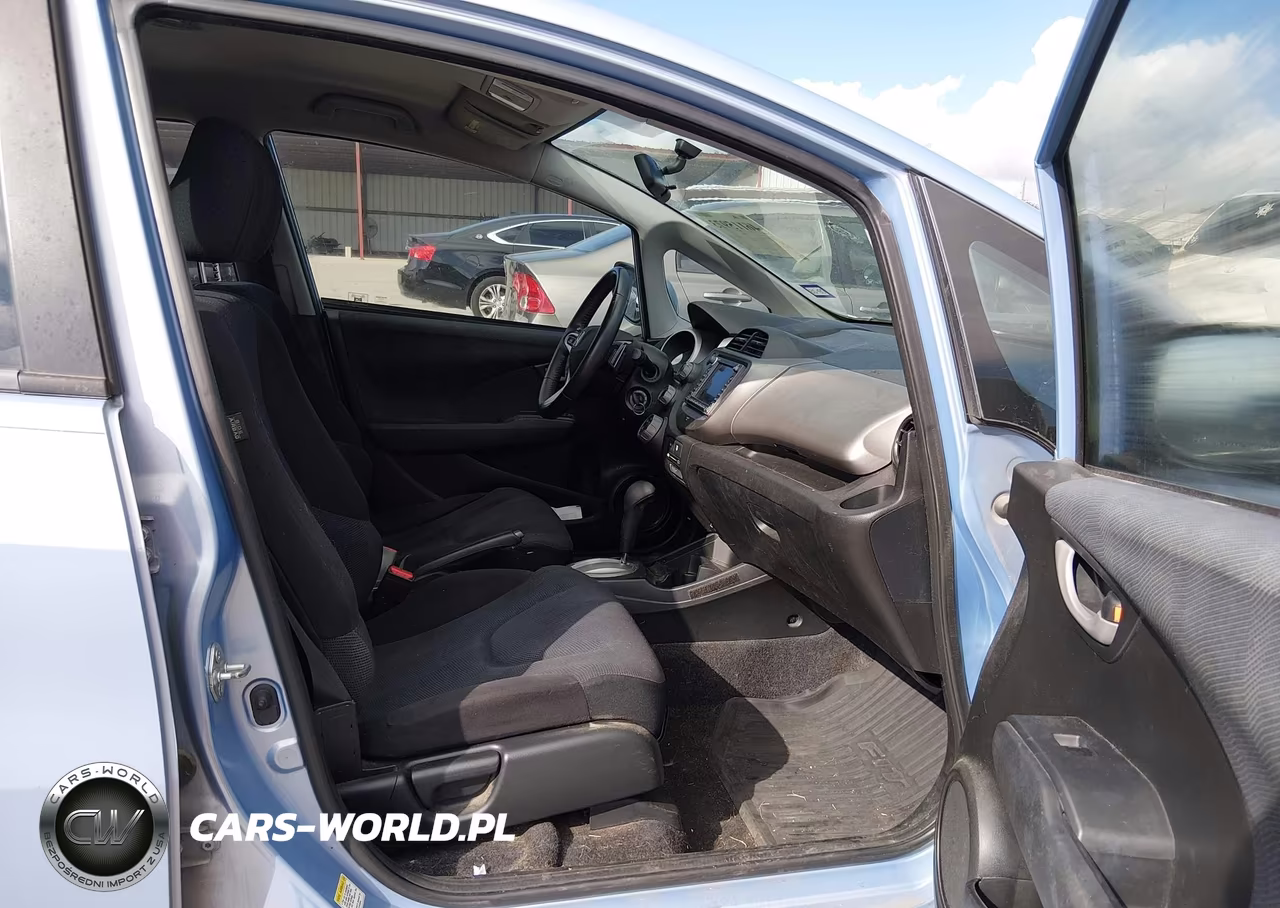 2010 Honda Fit Sport VIN:JHMGE8H68AS006964 - 5