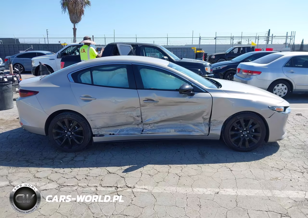 2025 Mazda Mazda3 2.5 S Select Sport VIN:3MZBPABM0SM476501 - 13