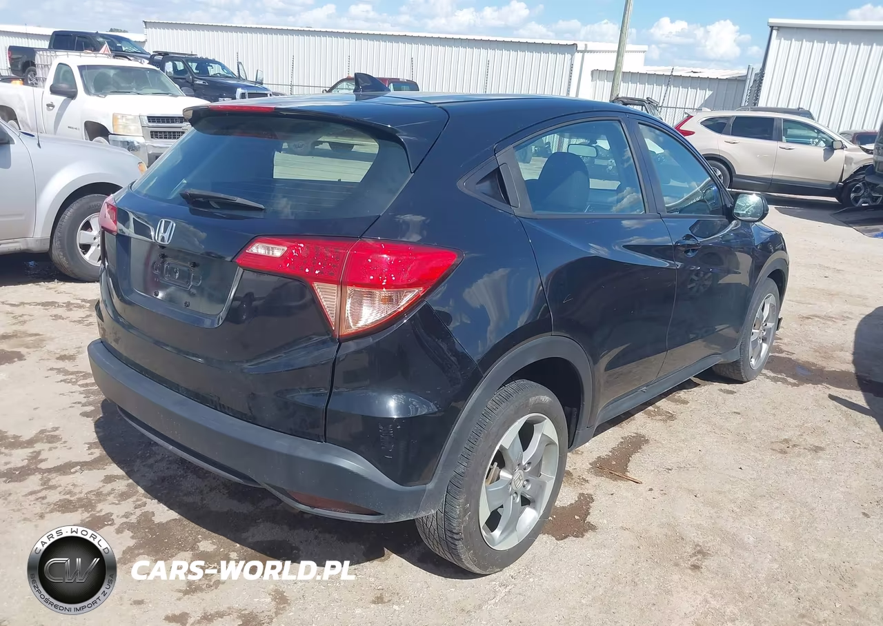 2018 Honda Hr-V Lx VIN:3CZRU5H30JM707874 - 4