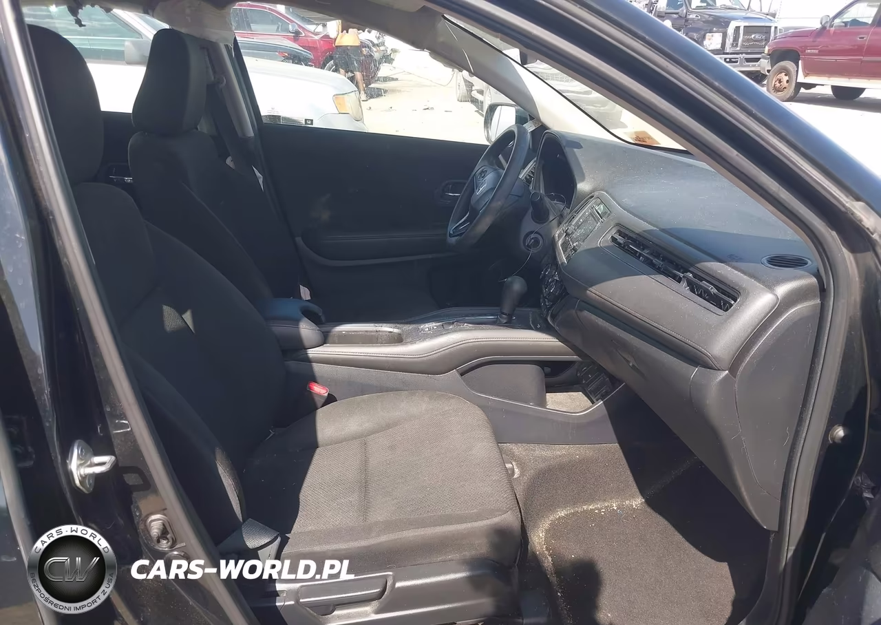 2018 Honda Hr-V Lx VIN:3CZRU5H30JM707874 - 5