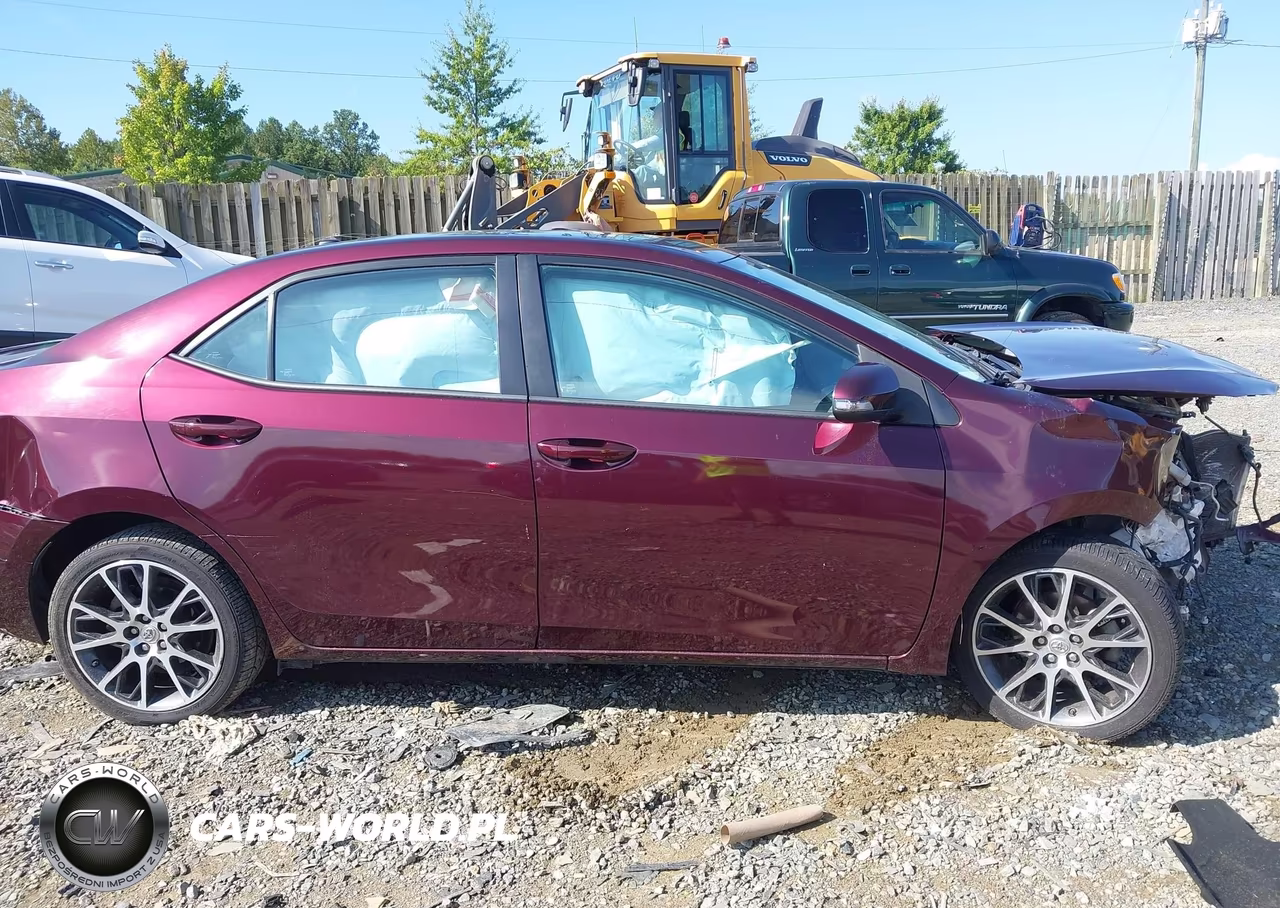 2017 Toyota Corolla Se Special Edition VIN:5YFBURHE1HP633108 - 13