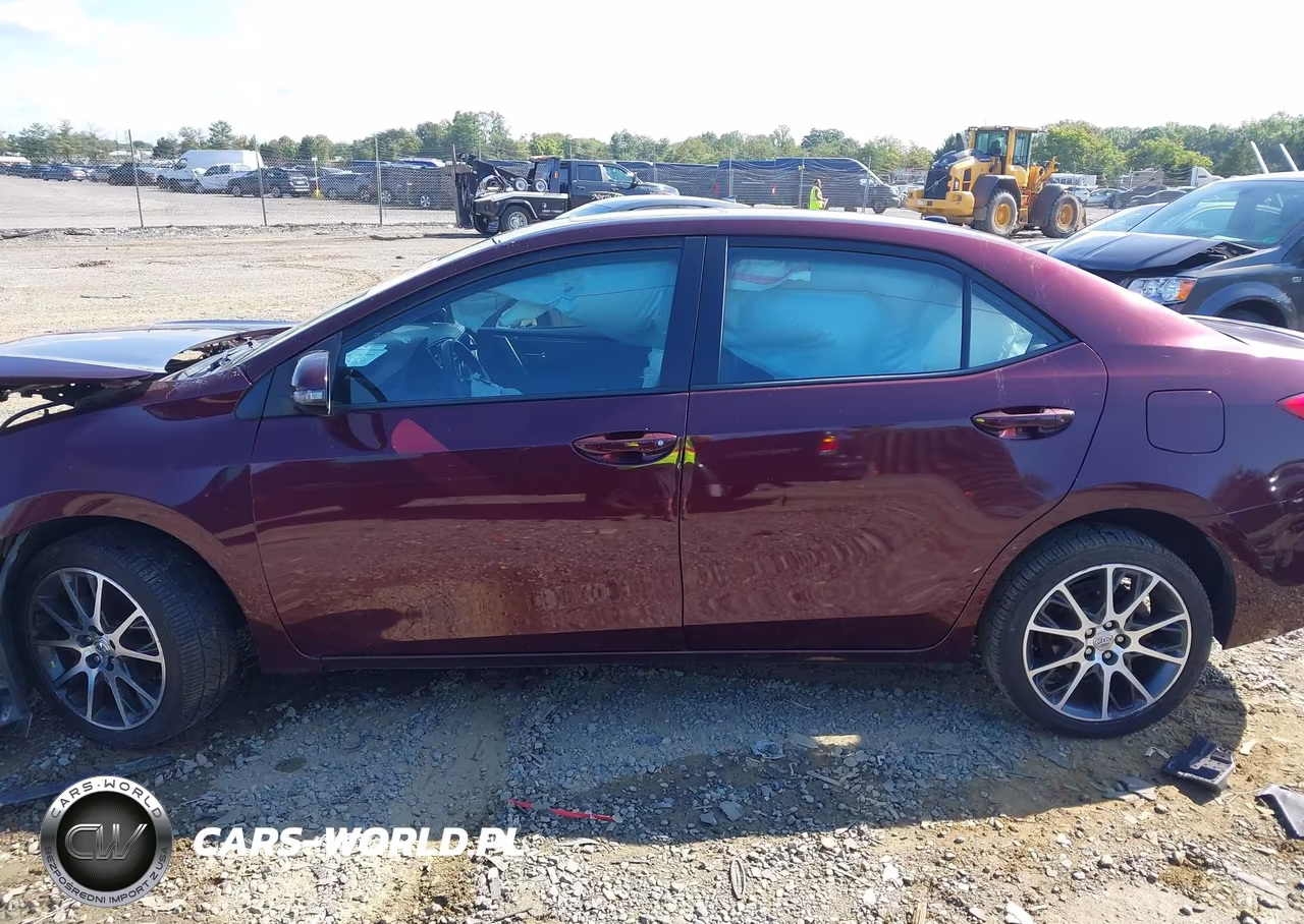 2017 Toyota Corolla Se Special Edition VIN:5YFBURHE1HP633108 - 14