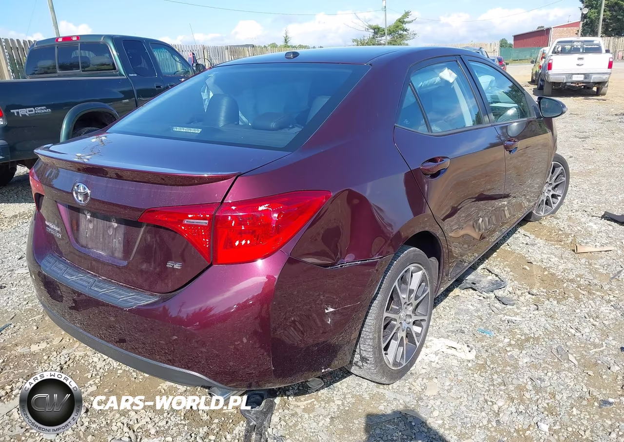 2017 Toyota Corolla Se Special Edition VIN:5YFBURHE1HP633108 - 4