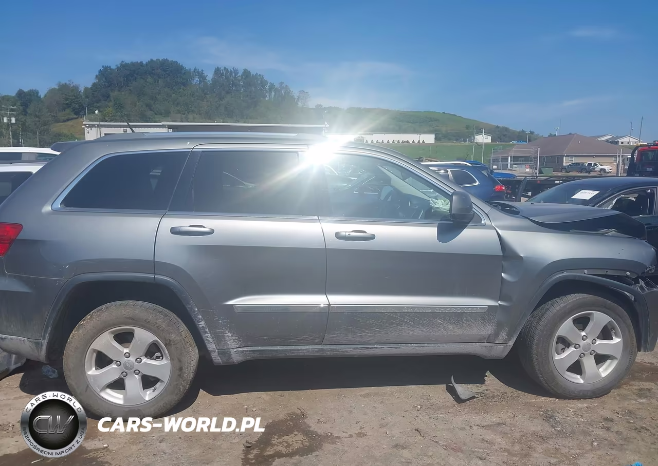 2013 Jeep Grand Cherokee Laredo VIN:1C4RJFAG1DC507089 - 13