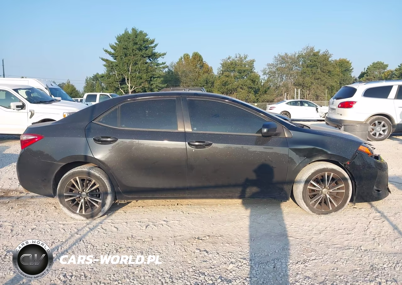 2017 Toyota Corolla Le VIN:2T1BURHE5HC853321 - 13