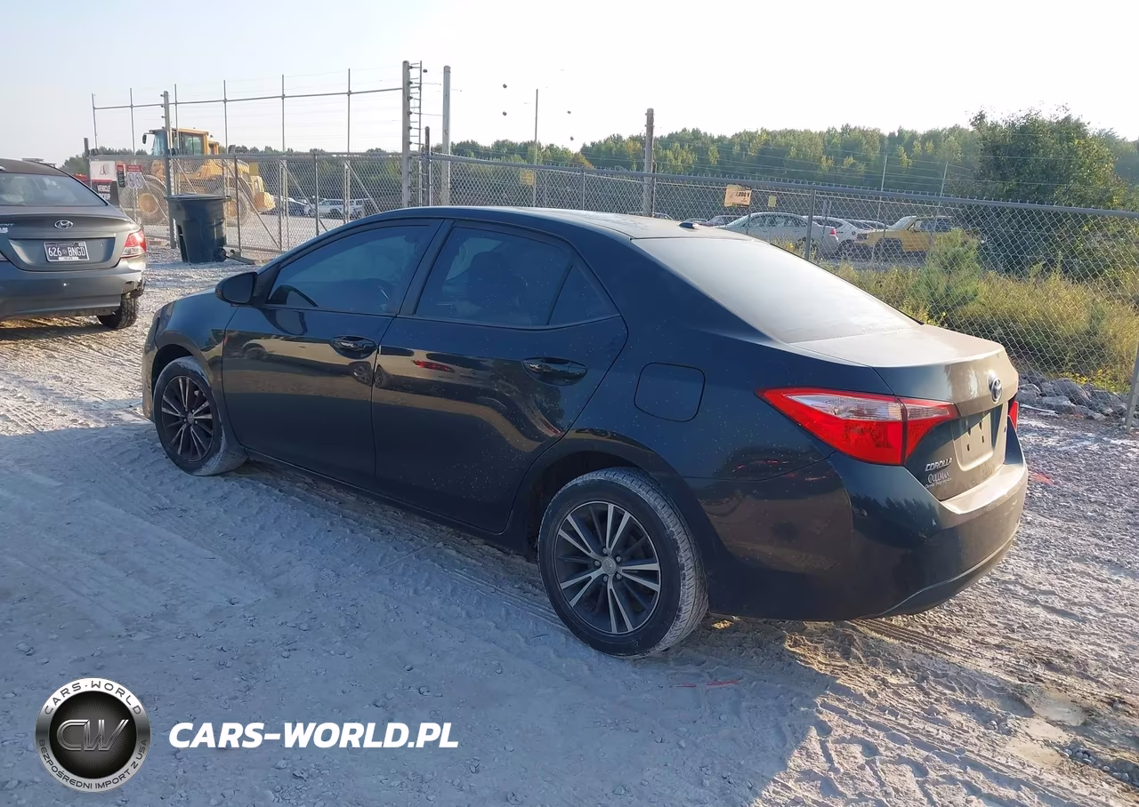 2017 Toyota Corolla Le VIN:2T1BURHE5HC853321 - 3